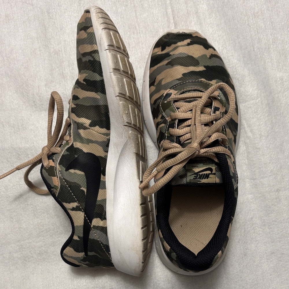 Nike 4Y Camouflage Athletic Shoes - Green and Tan camo sneakers